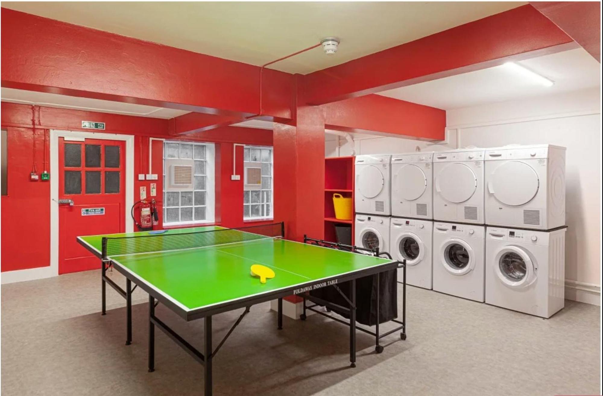 Spacious Room With Shared Facilities London Exterior foto